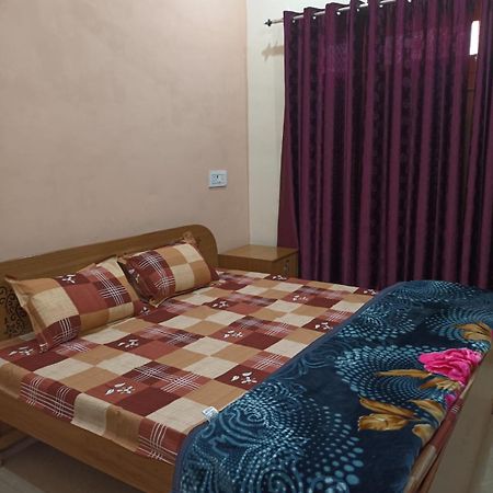 Anant Paying Guest House Ayodhya Εξωτερικό φωτογραφία
