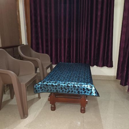 Anant Paying Guest House Ayodhya Εξωτερικό φωτογραφία