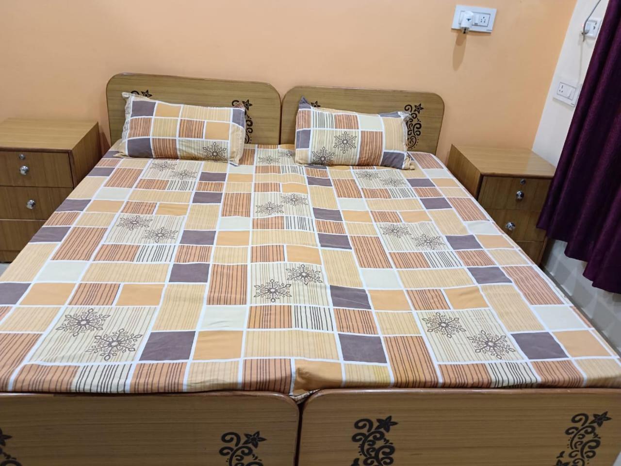 Anant Paying Guest House Ayodhya Εξωτερικό φωτογραφία